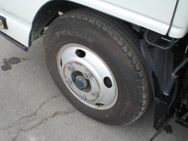 isuzu3t 08.JPG